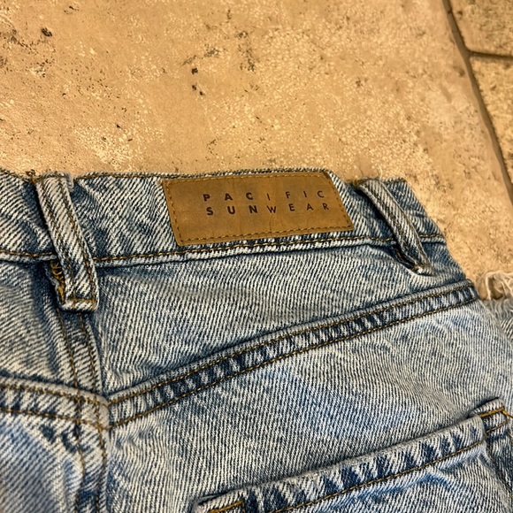 Jeans! - Picture 2 of 2